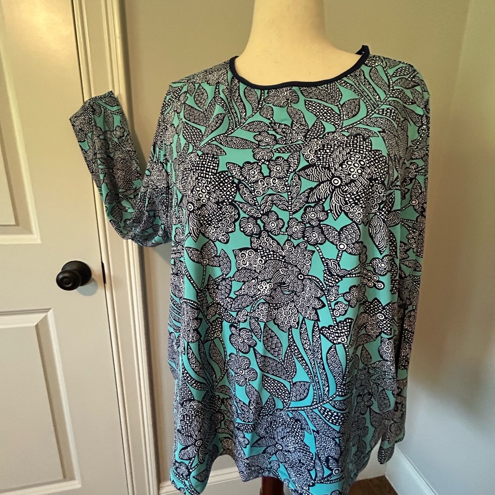 Lands' End Aqua and Blue Long Sleeve yet “cool” tee. Great for sun protection